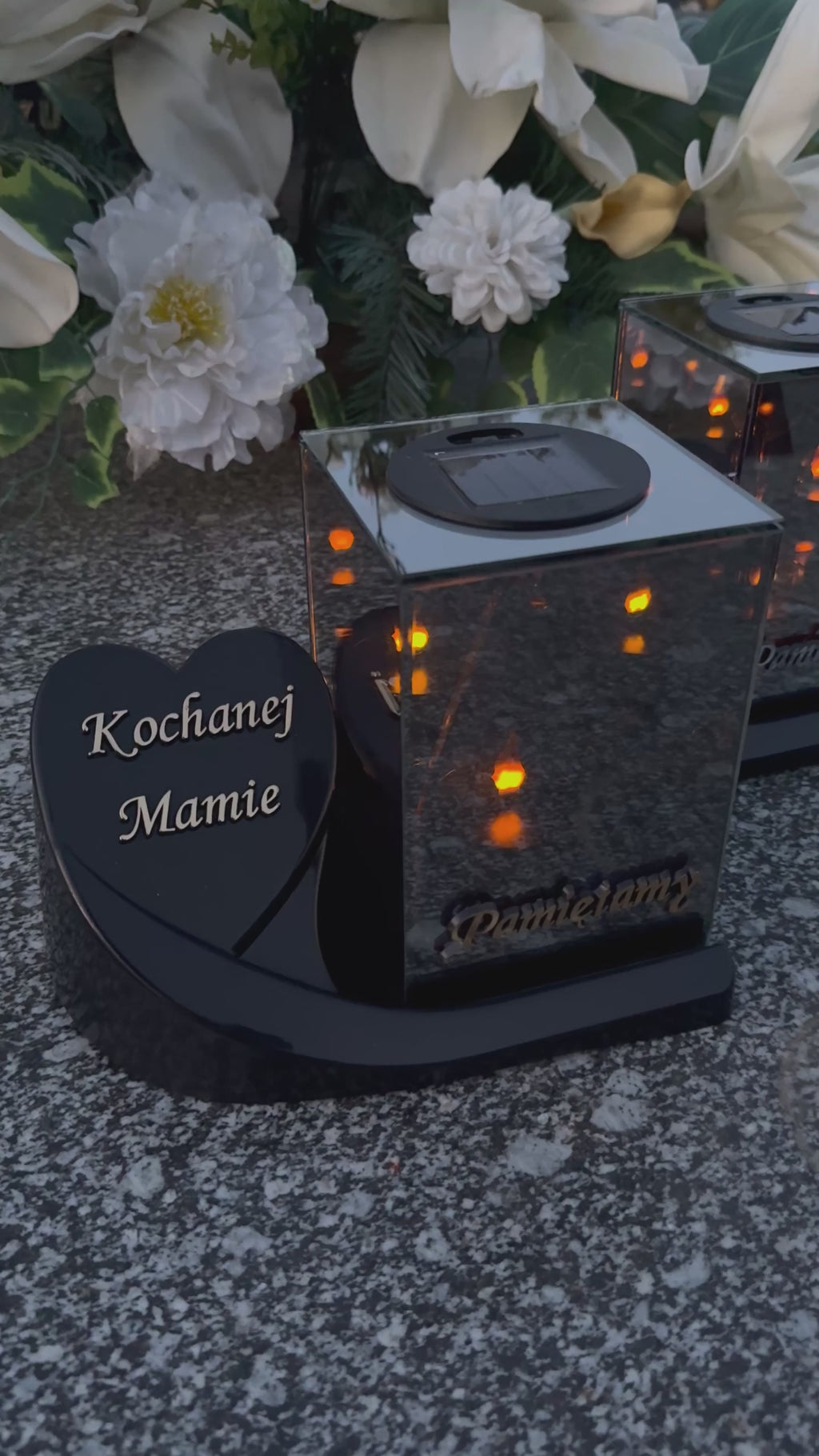 Znicz Lustrzany Solarny 3D z podstawką oraz dedykacją "Kochanej Mamie" - Złoto